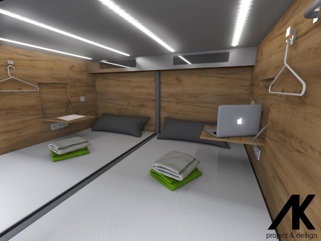 Top Wenceslas Square /Capsule Hostel