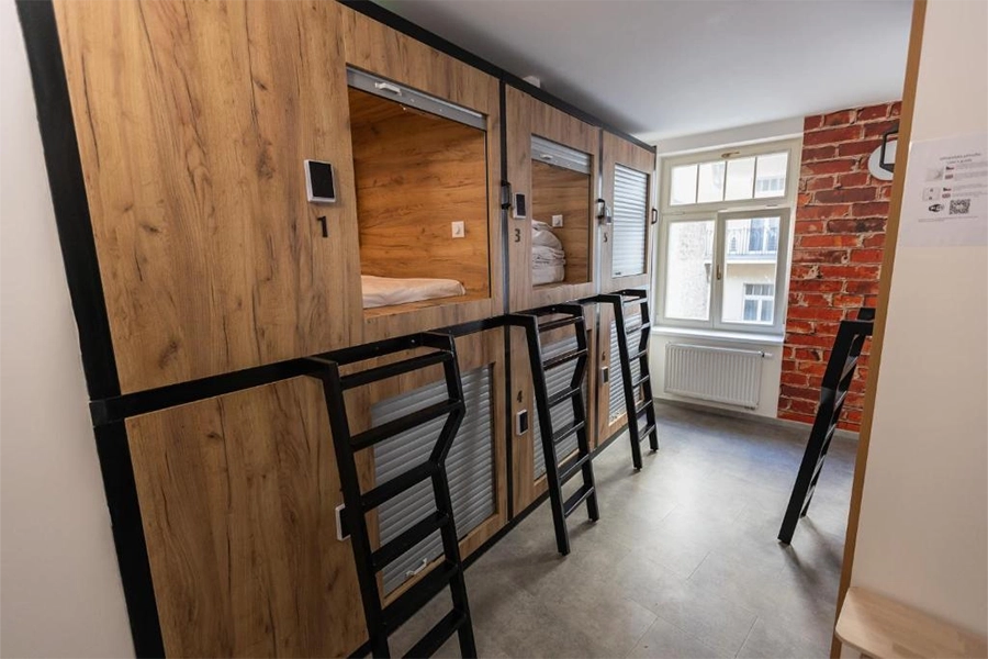 Hostel OLD TOWN / Capsule Hostel