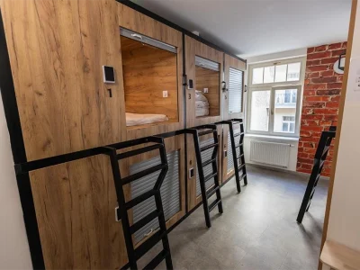 Hostel OLD TOWN / Capsule Hostel
